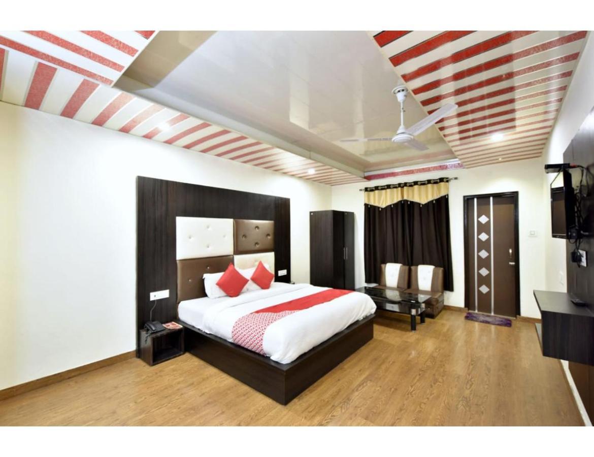 Hotel Dalhousie Grand Banikhet Buitenkant foto